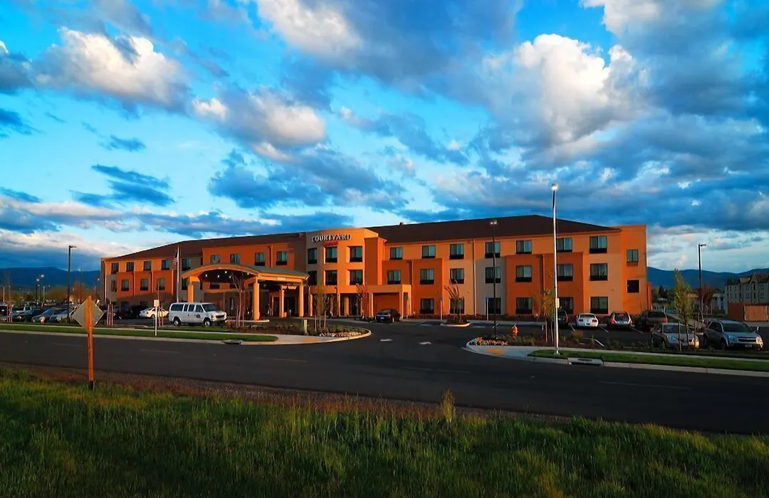 Courtyard Medford Airport-1
