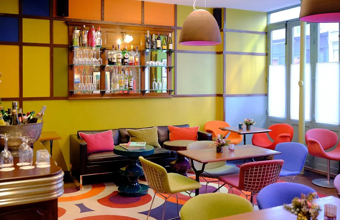 Hotel Du Petit Moulin, Haute Couture Hotel By Lacroix-1