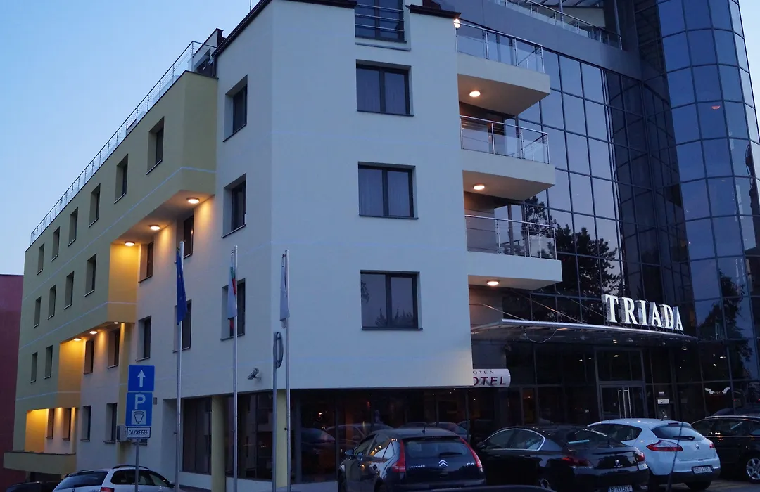 Triada Hotel-1