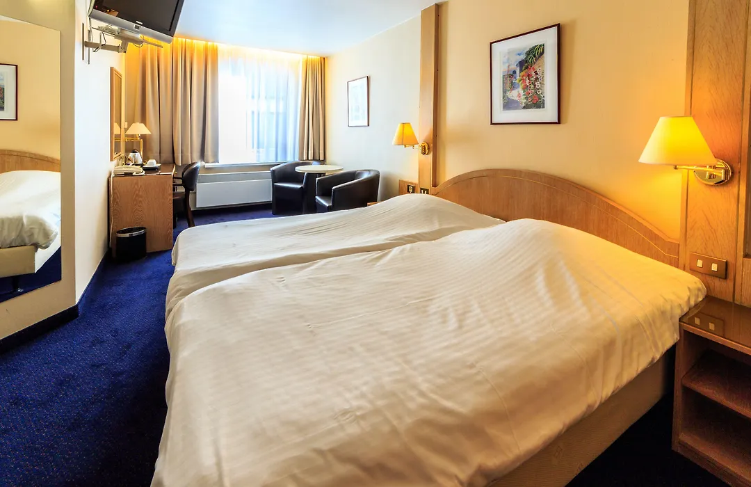 Hotel Pacific-1