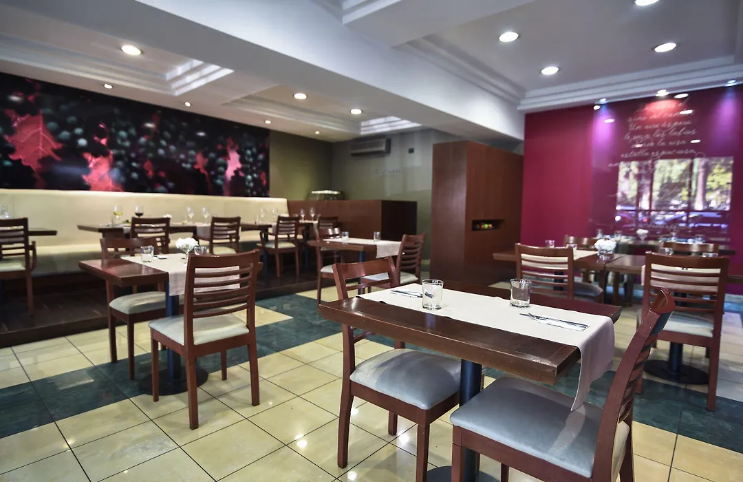 Portal Plaza Suites-1