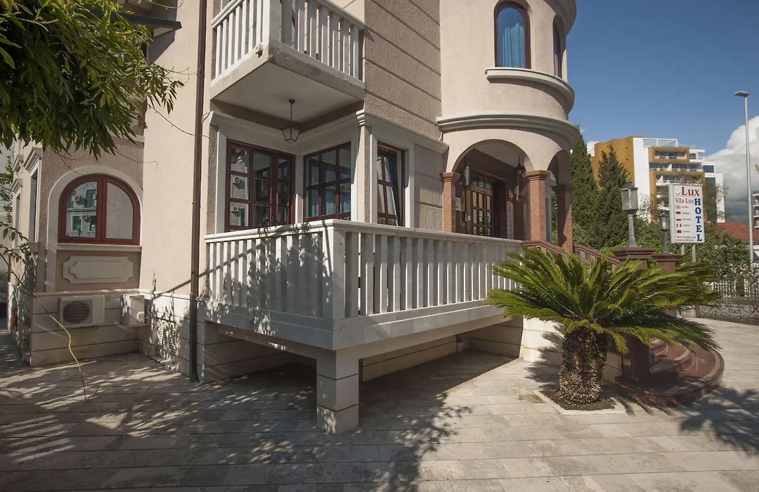 Hotel Vila Lux-1