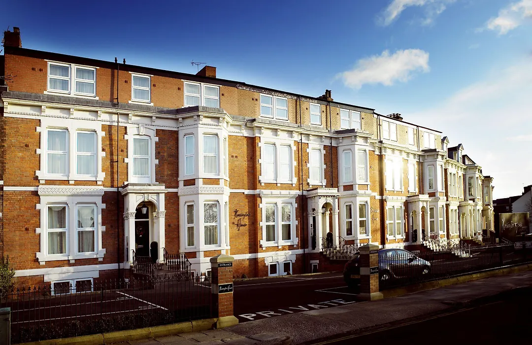 Kensington House Aparthotel-1