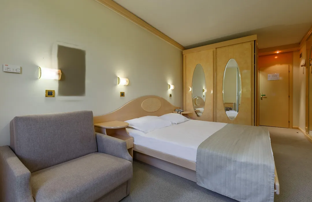 Hotel Istra Plava Laguna-1