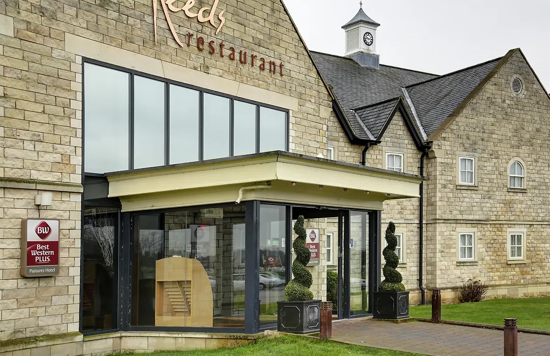 Best Western Plus Pastures Hotel-1