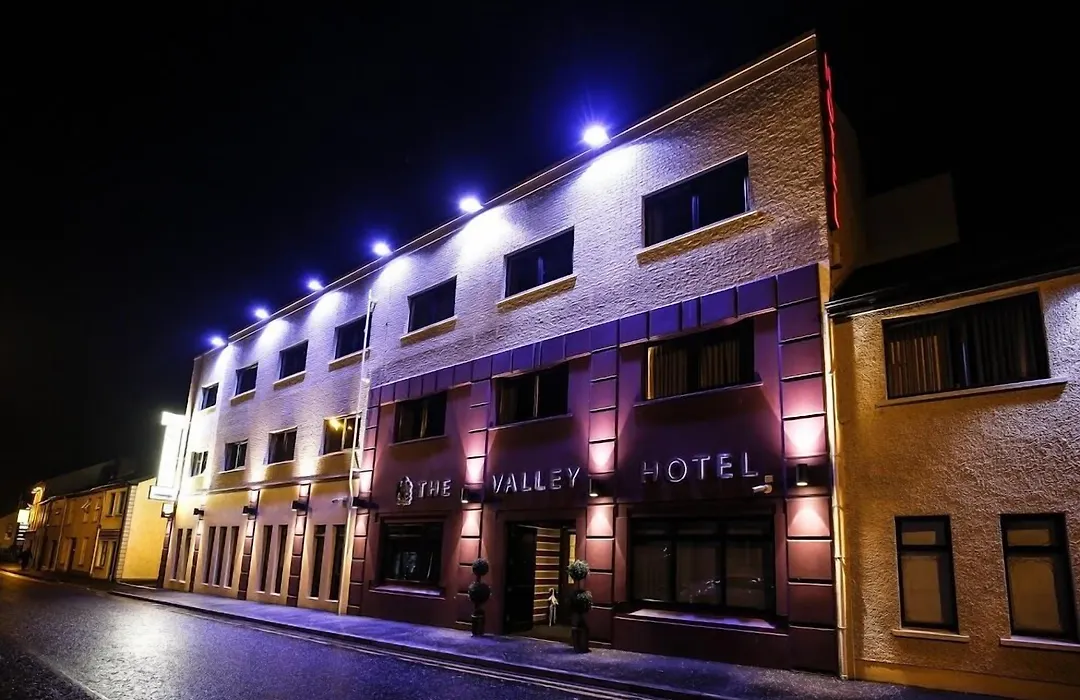 The Valley Hotel & Carriage Gardens-1