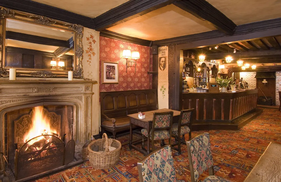 George&Pilgrims Hotel-1