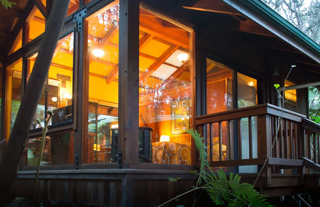 Volcano Village Lodge-1