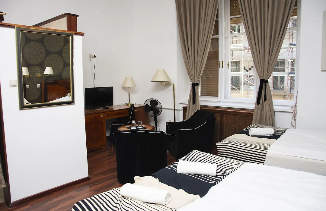 Evergreen Suites Budapest-1