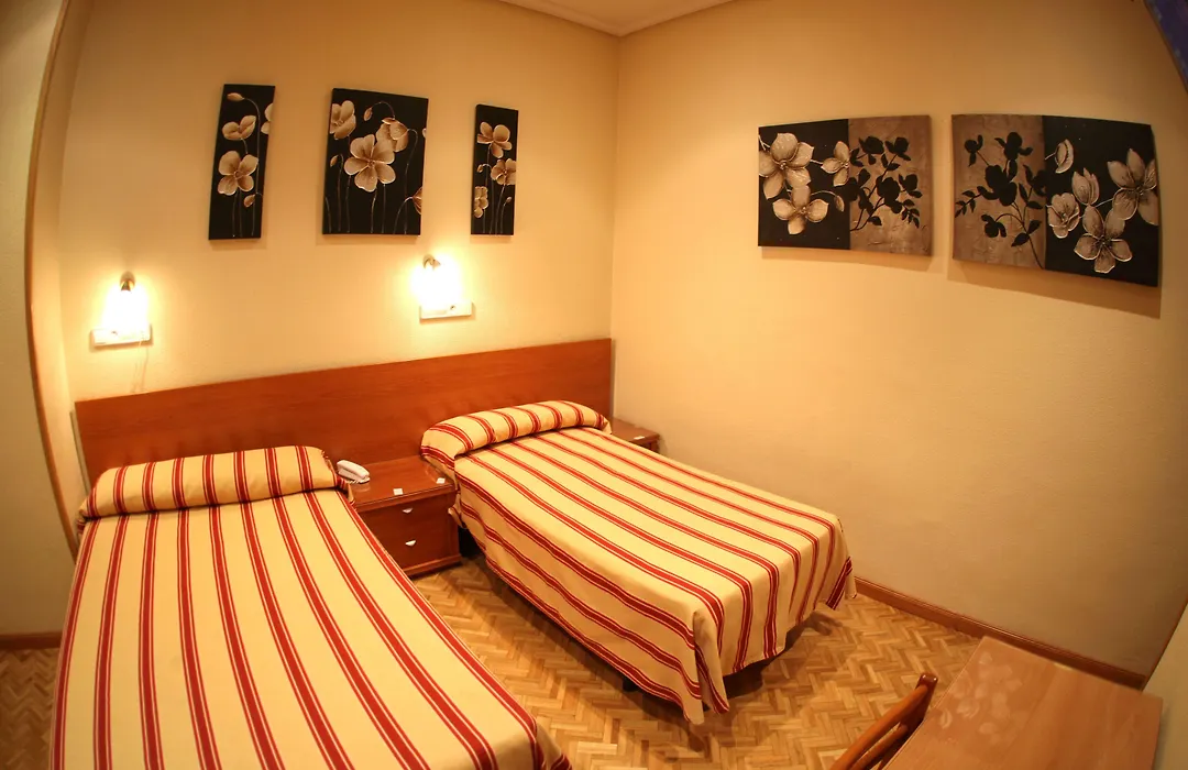 Hostal Atocha Almudena Martin-1
