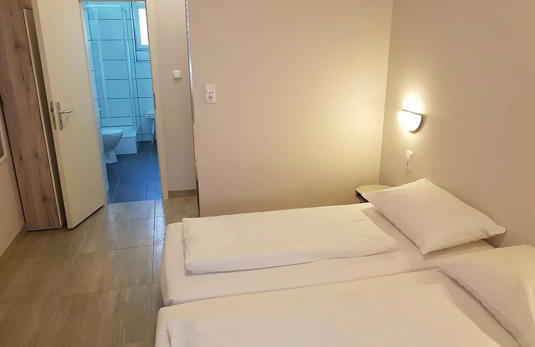 Hotel Diana-1