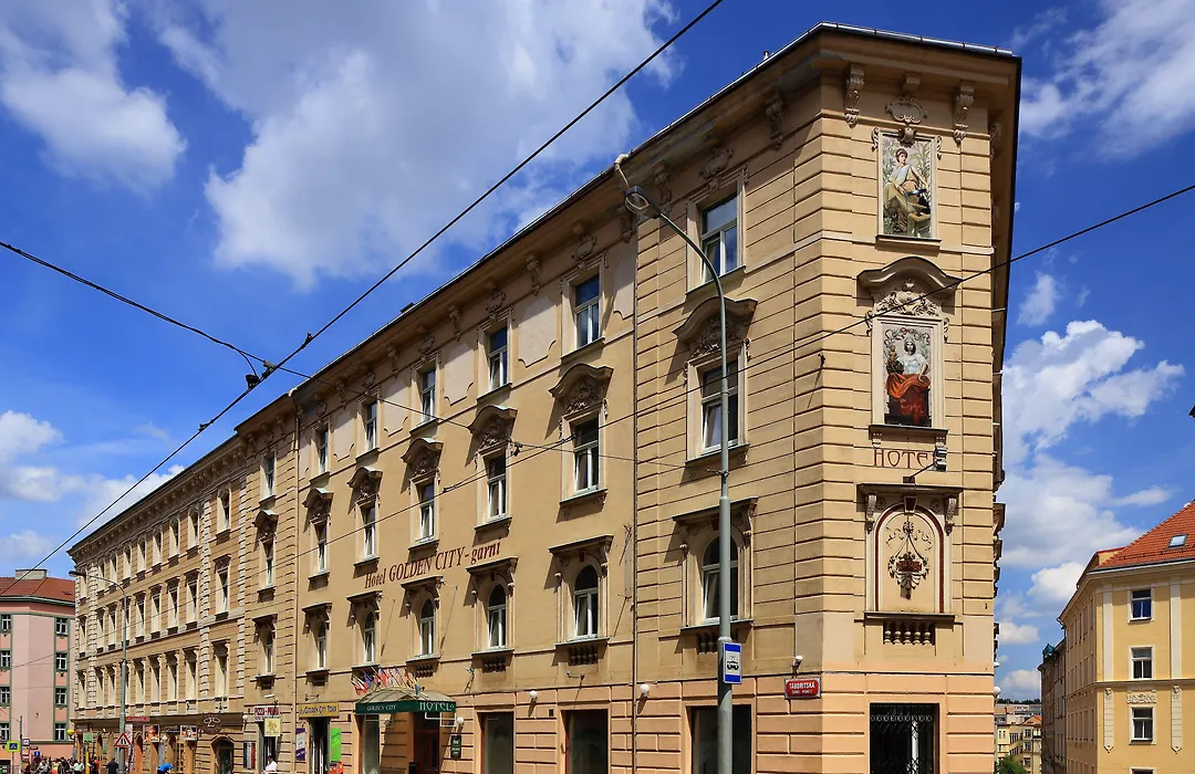 Hotel Golden City Garni-1