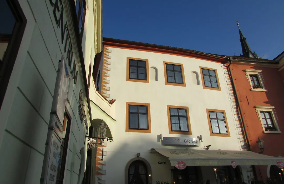 Hotel Grand-1