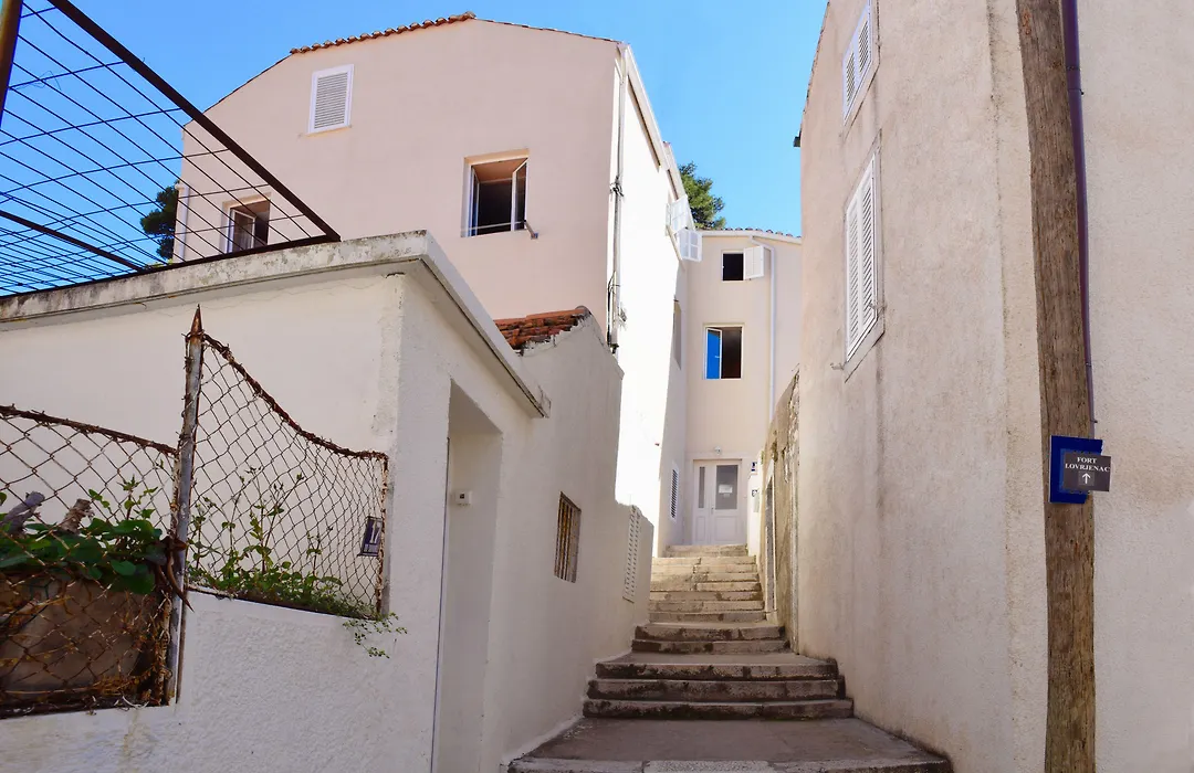 Apartments Mia-1