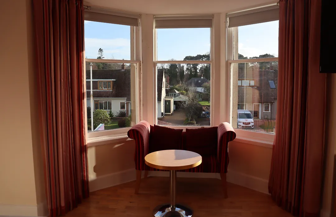 Clubhouse B& B-1