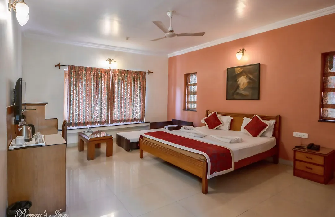 Renzo'S Inn-1