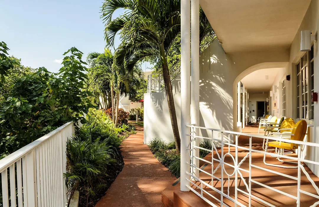 Tradewinds Apartment Hotel Miami Beach-1