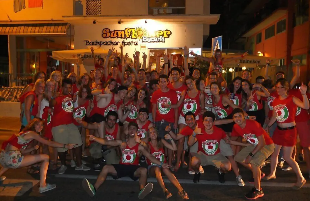 Sunflower Beach Backpacker Hostel & Bar-1