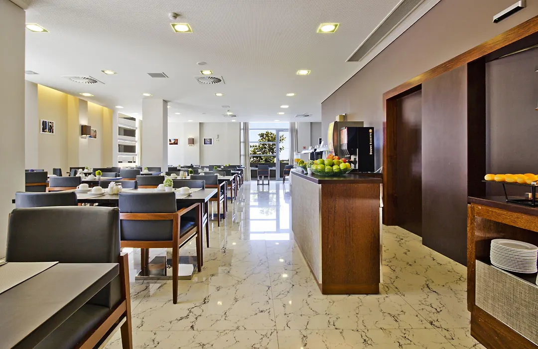 Eurostars Oporto-1