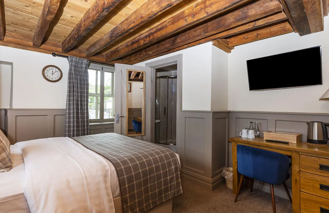 The Fleece Inn-1