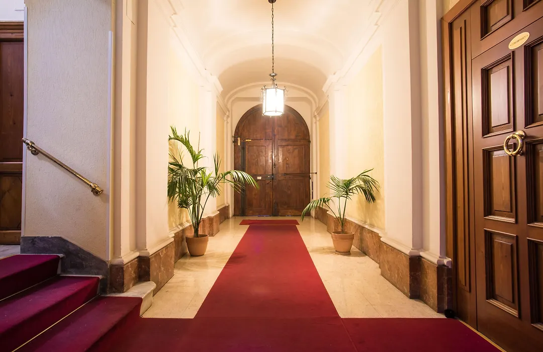 Domus Romantica-1