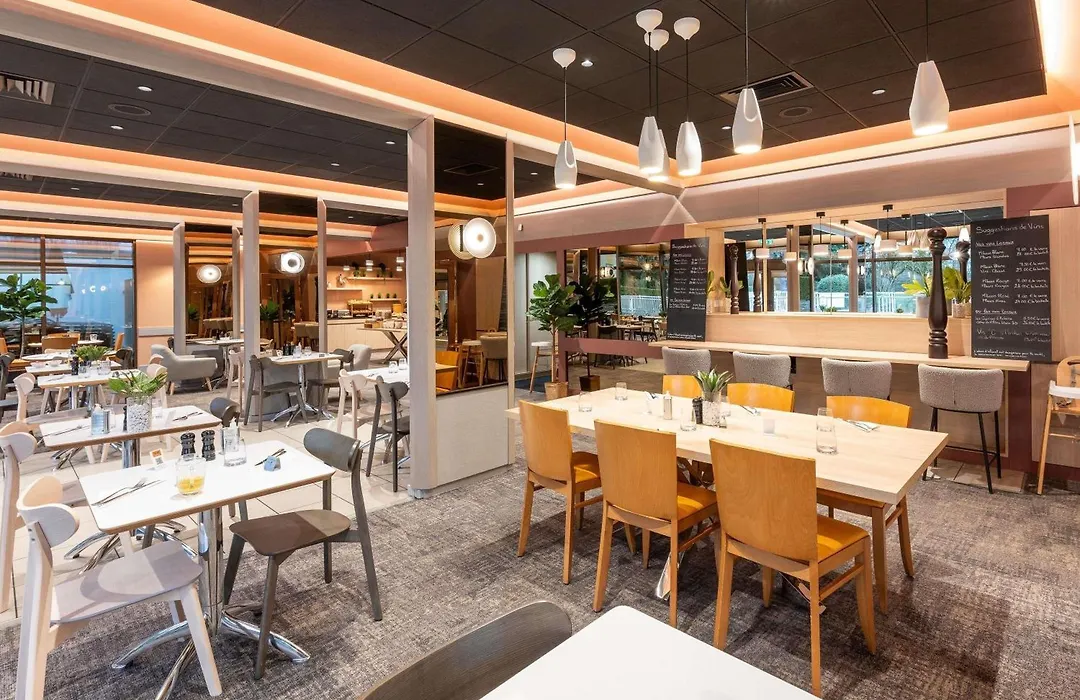 Novotel Macon Nord - Porte De Bourgogne-1