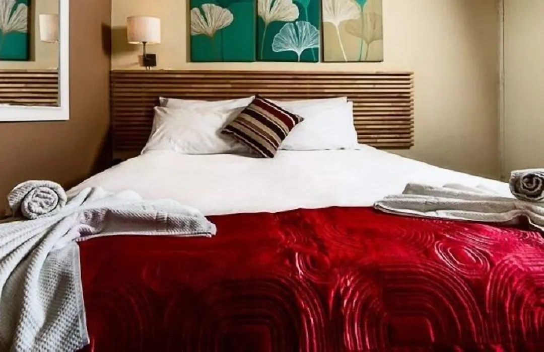 Dockside Hotel-1