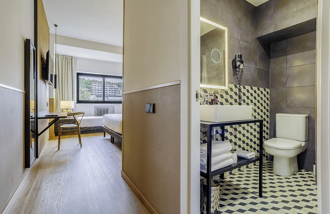 Hotel Acta Madfor-1