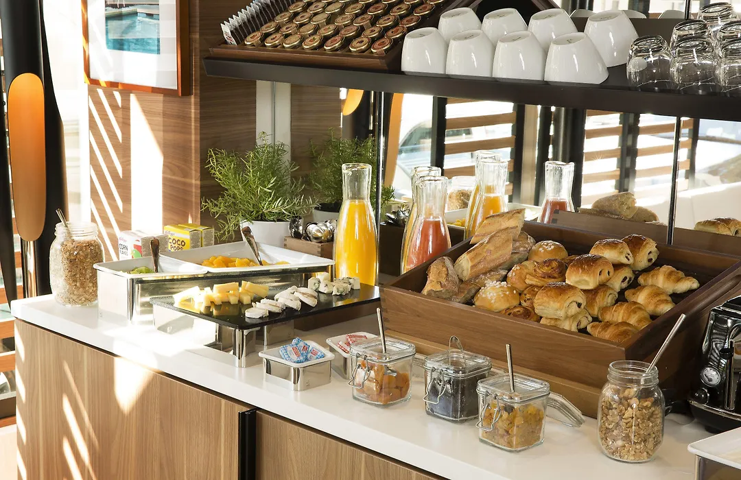 Hotel Eiffel Turenne-1