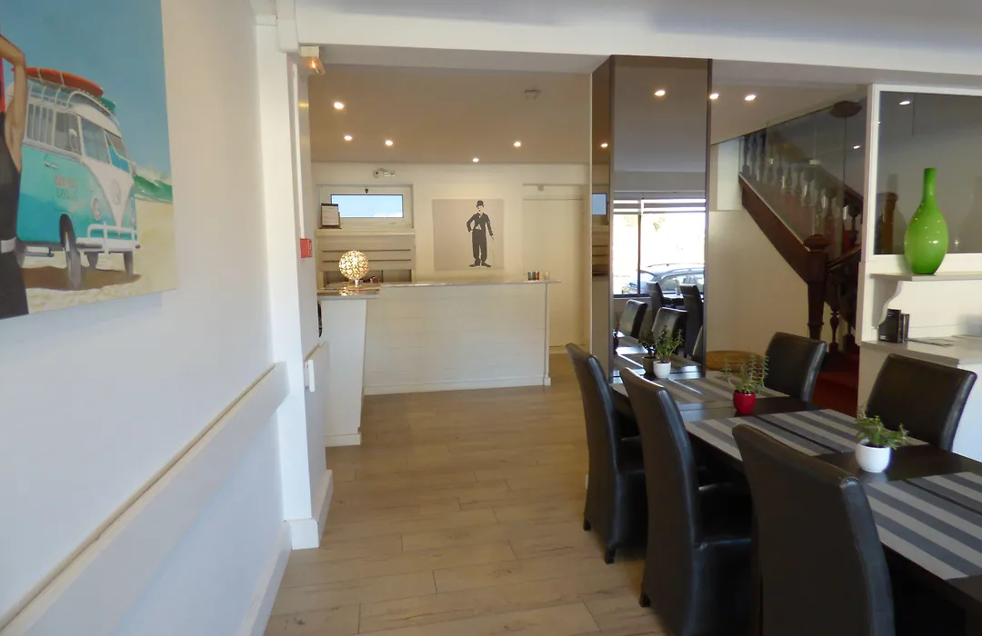 Hotel De La Plage-1
