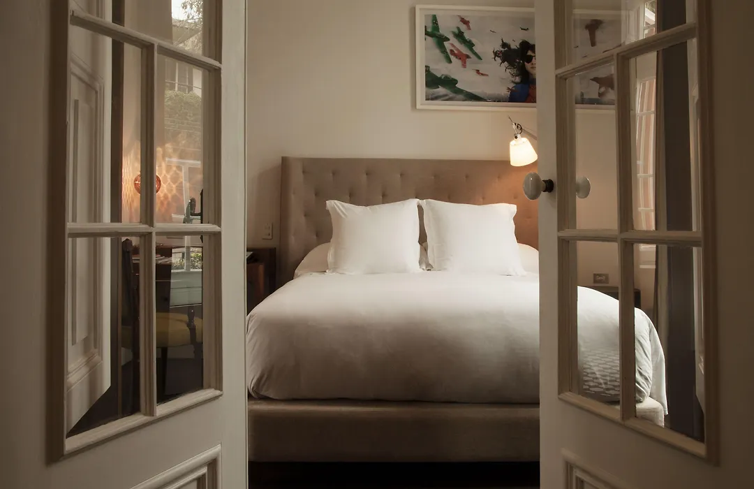 Hotel B-1