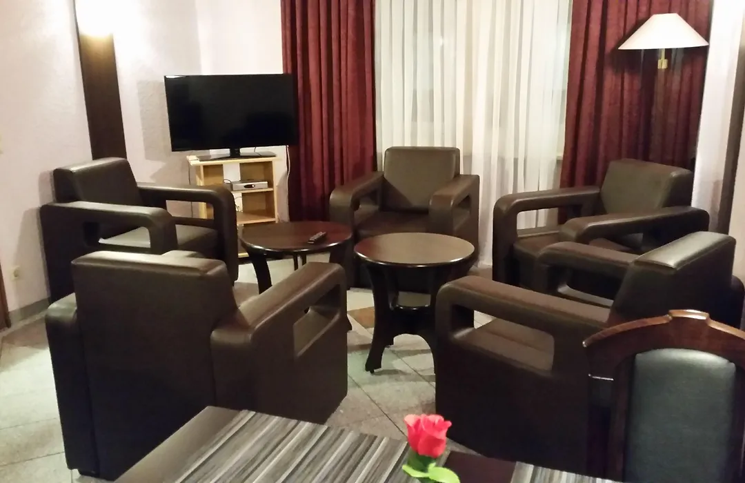 Hotel Zentrum-1