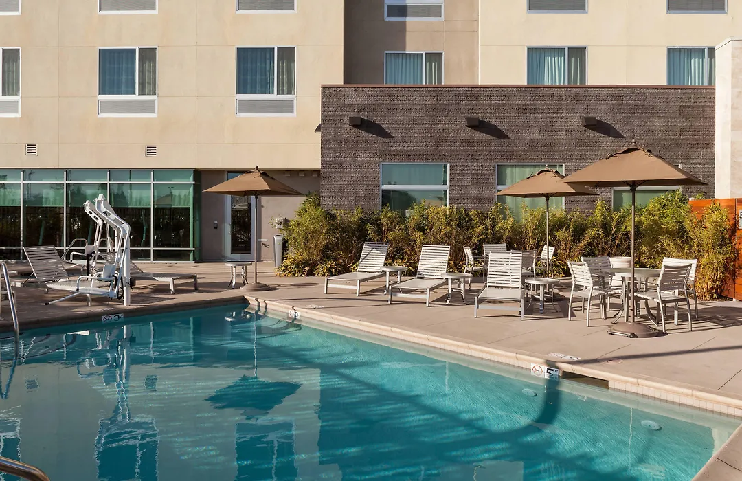 Courtyard By Marriott San Jose North/ Silicon Valley-1