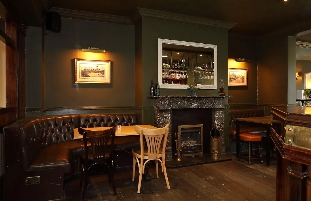 The Avenue-1