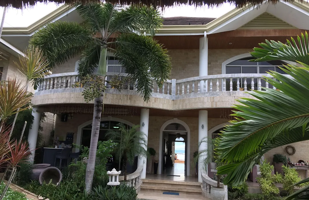 Linaw Beach Resort-1