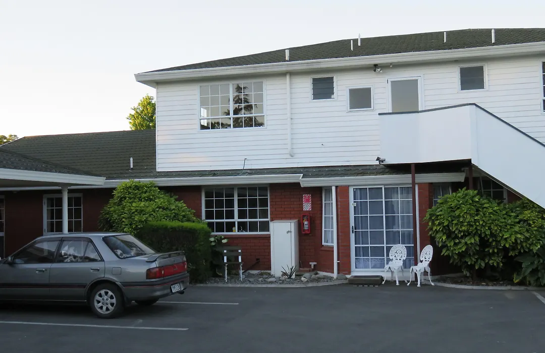 Admirals Motor Lodge-1