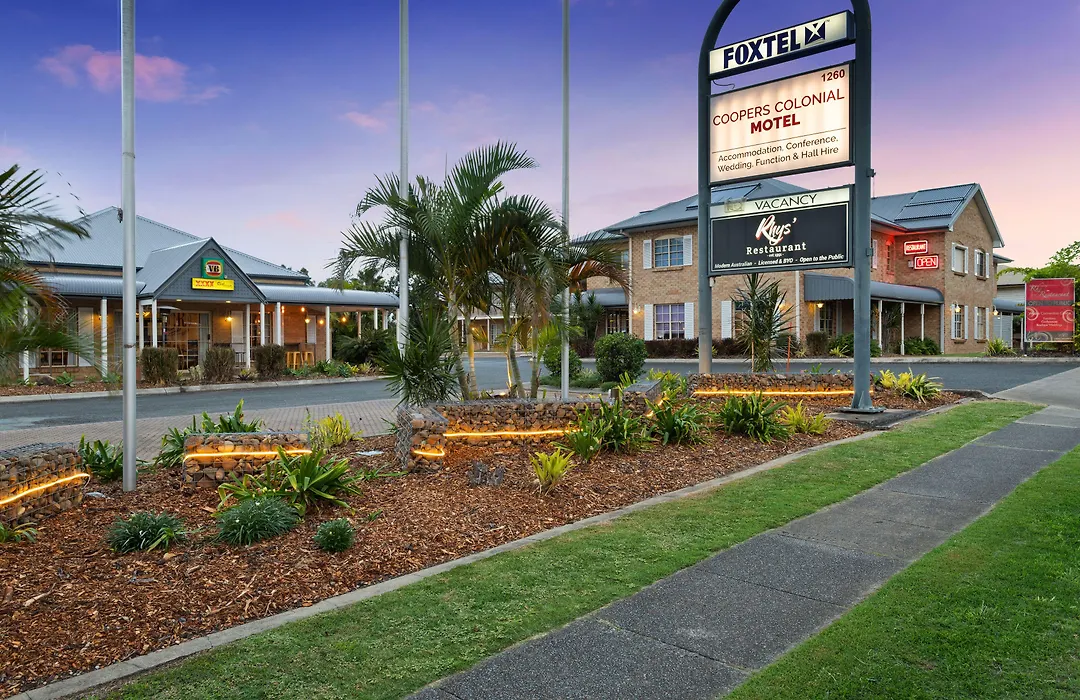 Coopers Colonial Motel-1