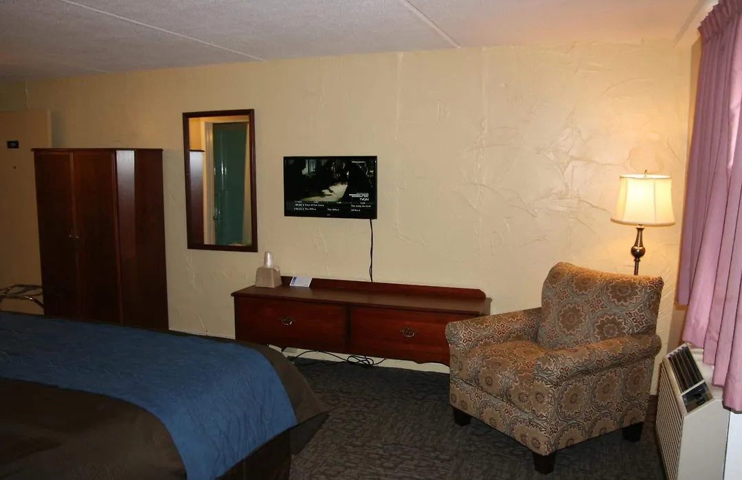 Bangor Inn & Suites-1