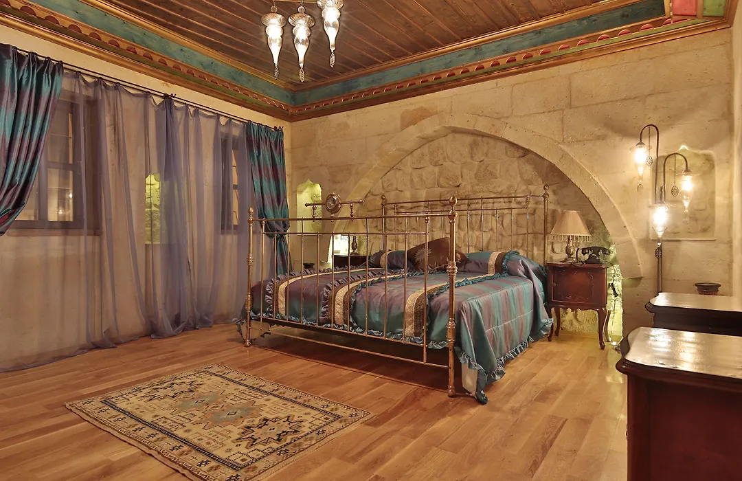 Golden Cave Suites-1