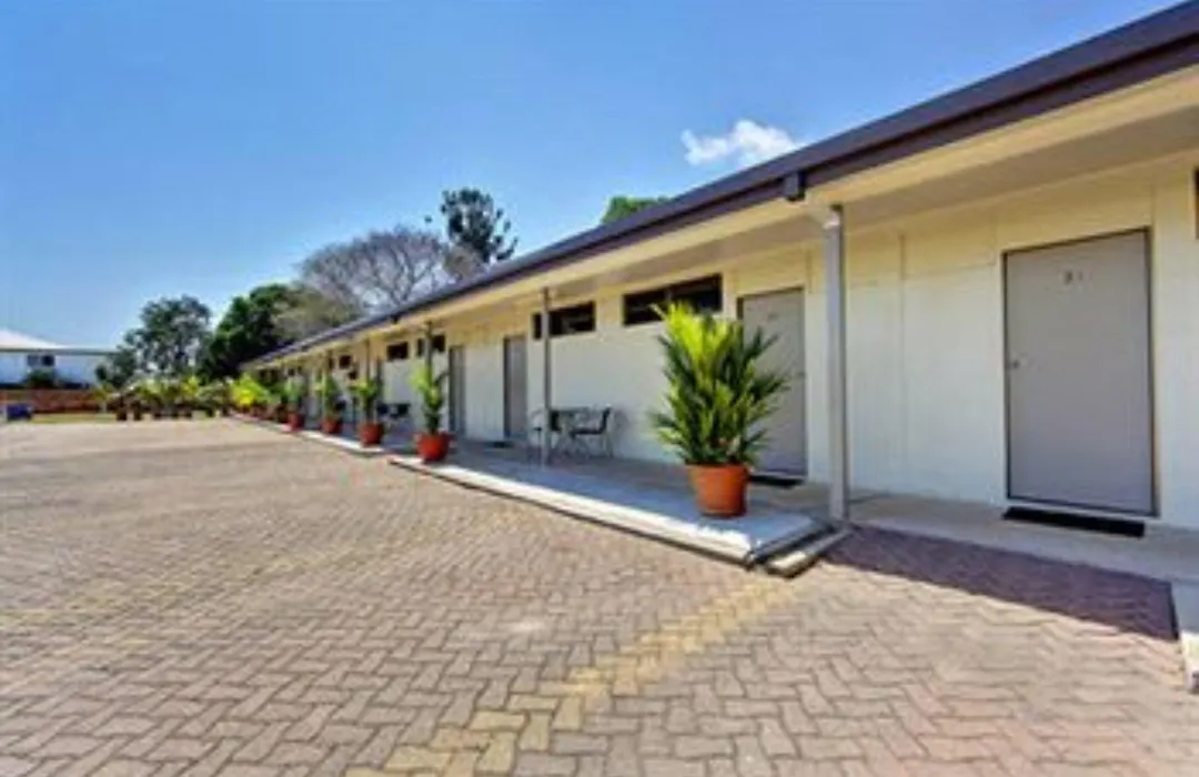 Raintree Motel-1