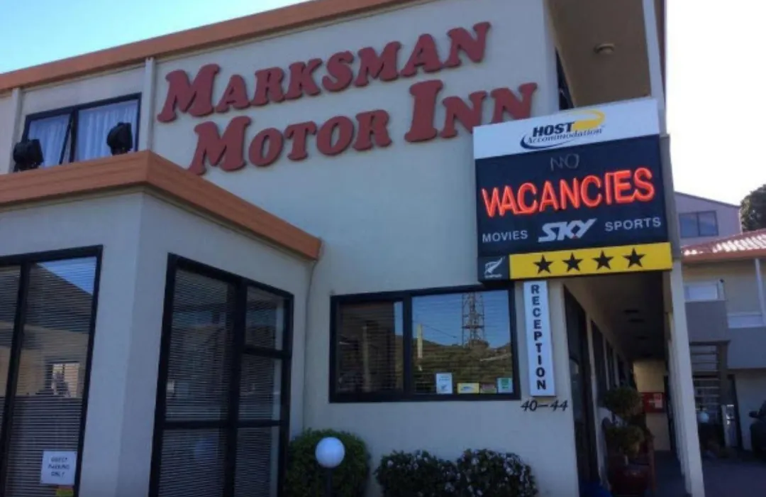 Marksman Motor Inn-1