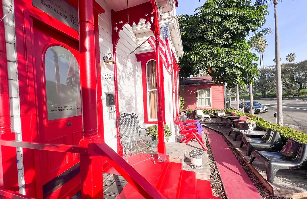 International Travelers House Hostel - Downtown San Diego Little Italy (Adults Only)-1