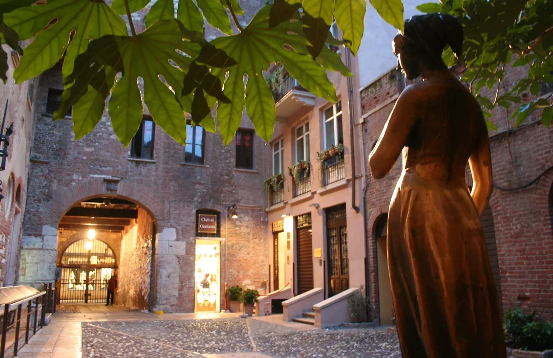La Corte Di Giulietta-1