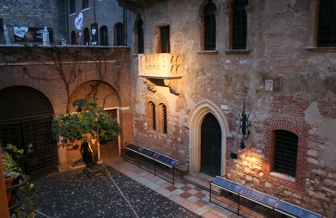 La Corte Di Giulietta-1