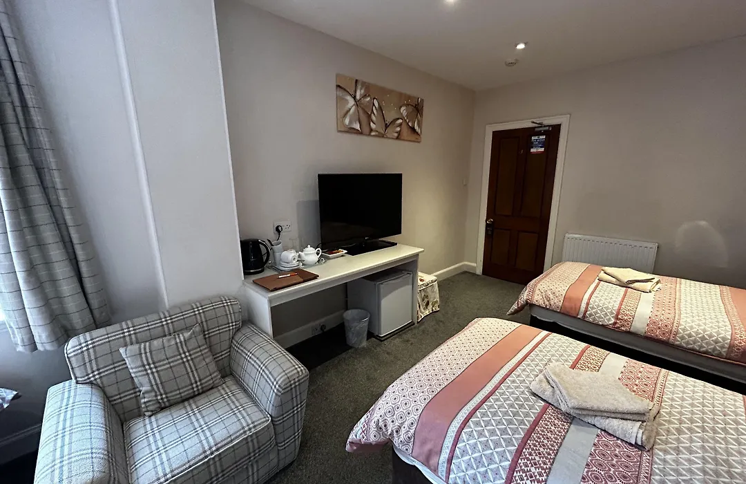 Acer Lodge Guest House-1