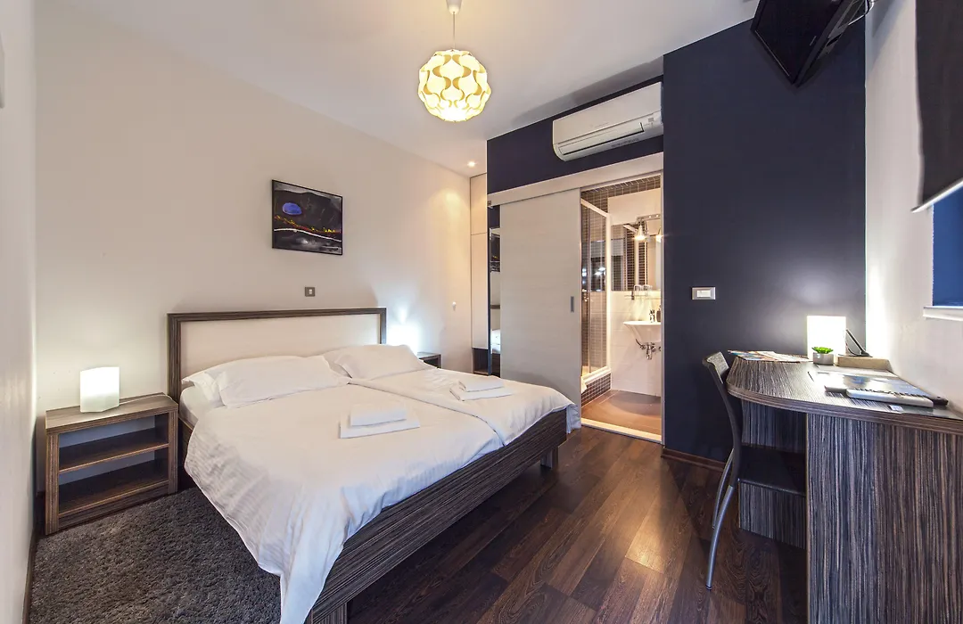 Marmontova Luxury Rooms-1