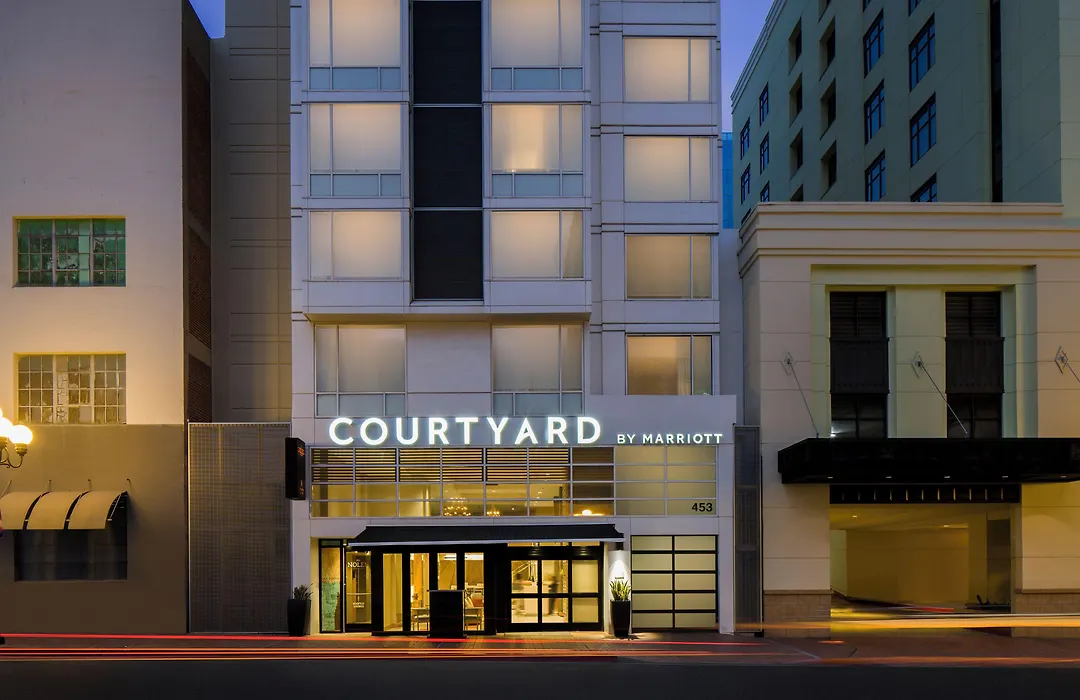 Courtyard By Marriott San Diego Gaslamp/Convention Center-1