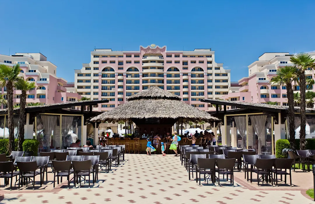 Dit Majestic Beach Resort-1