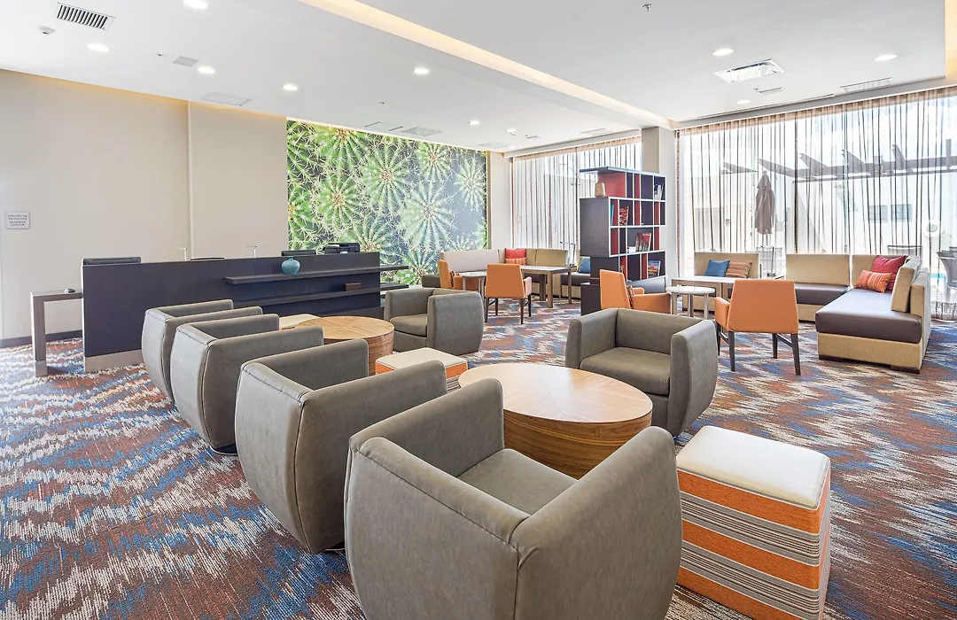 Courtyard By Marriott Saltillo-1