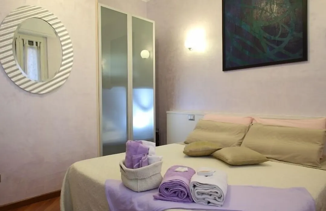 Gala B&B-1